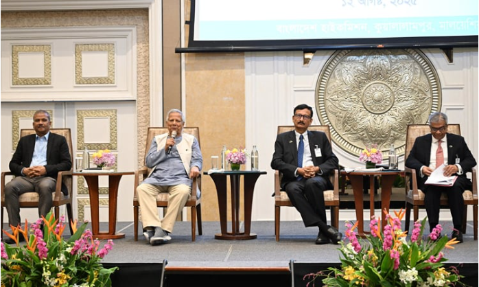 মতবিনিময় সভা করেন প্রধান উপদেষ্টা অধ্যাপক ড. মুহাম্মদ ইউনূস।